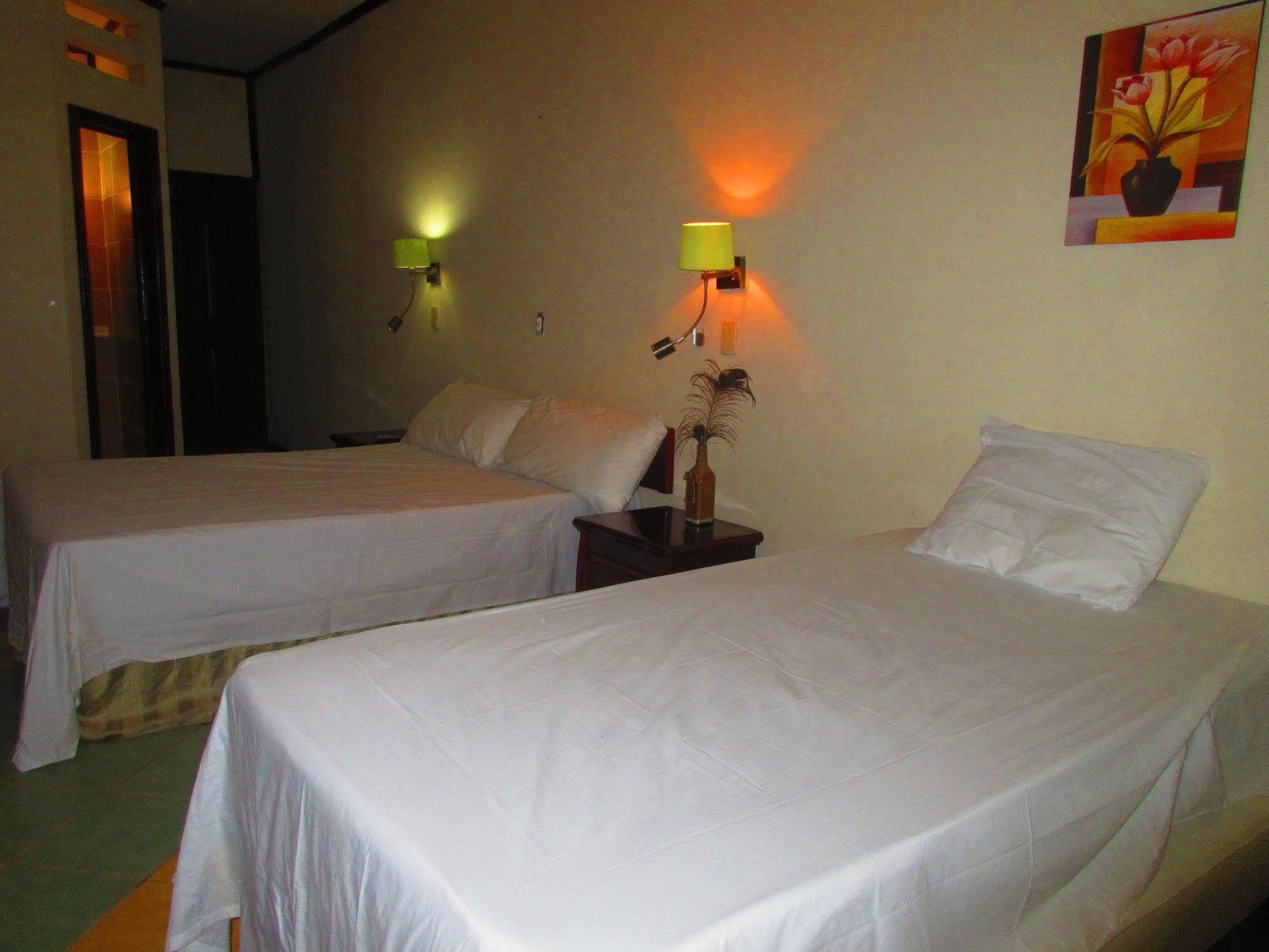 Los Balcones Over The Sea Hotel Bocas del Toro 外观 照片