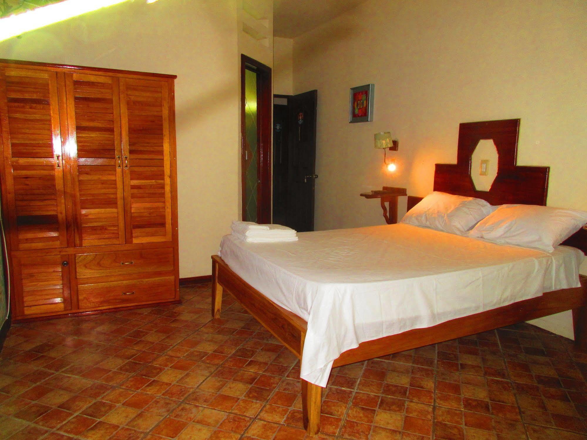 Los Balcones Over The Sea Hotel Bocas del Toro 外观 照片