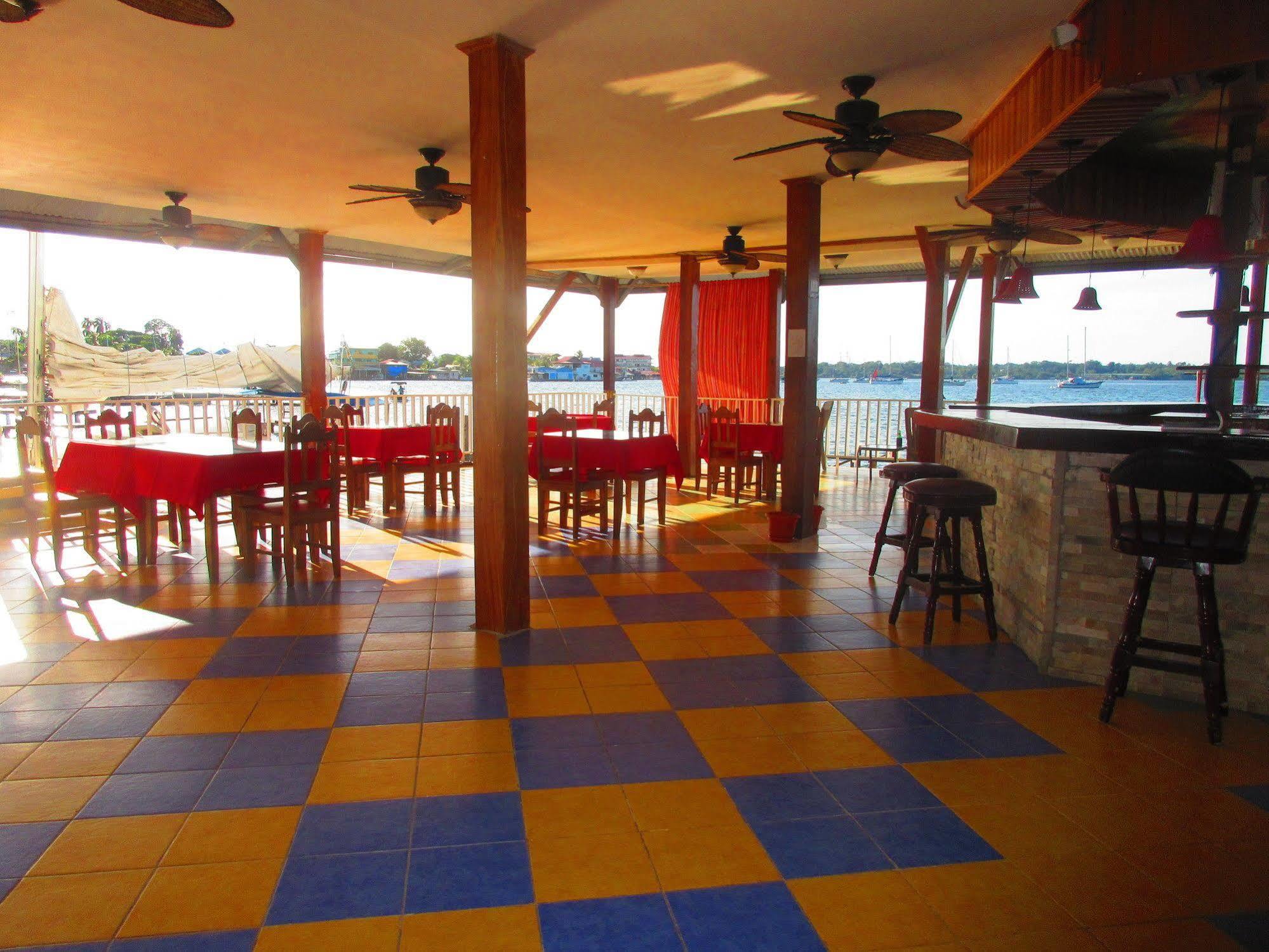 Los Balcones Over The Sea Hotel Bocas del Toro 外观 照片
