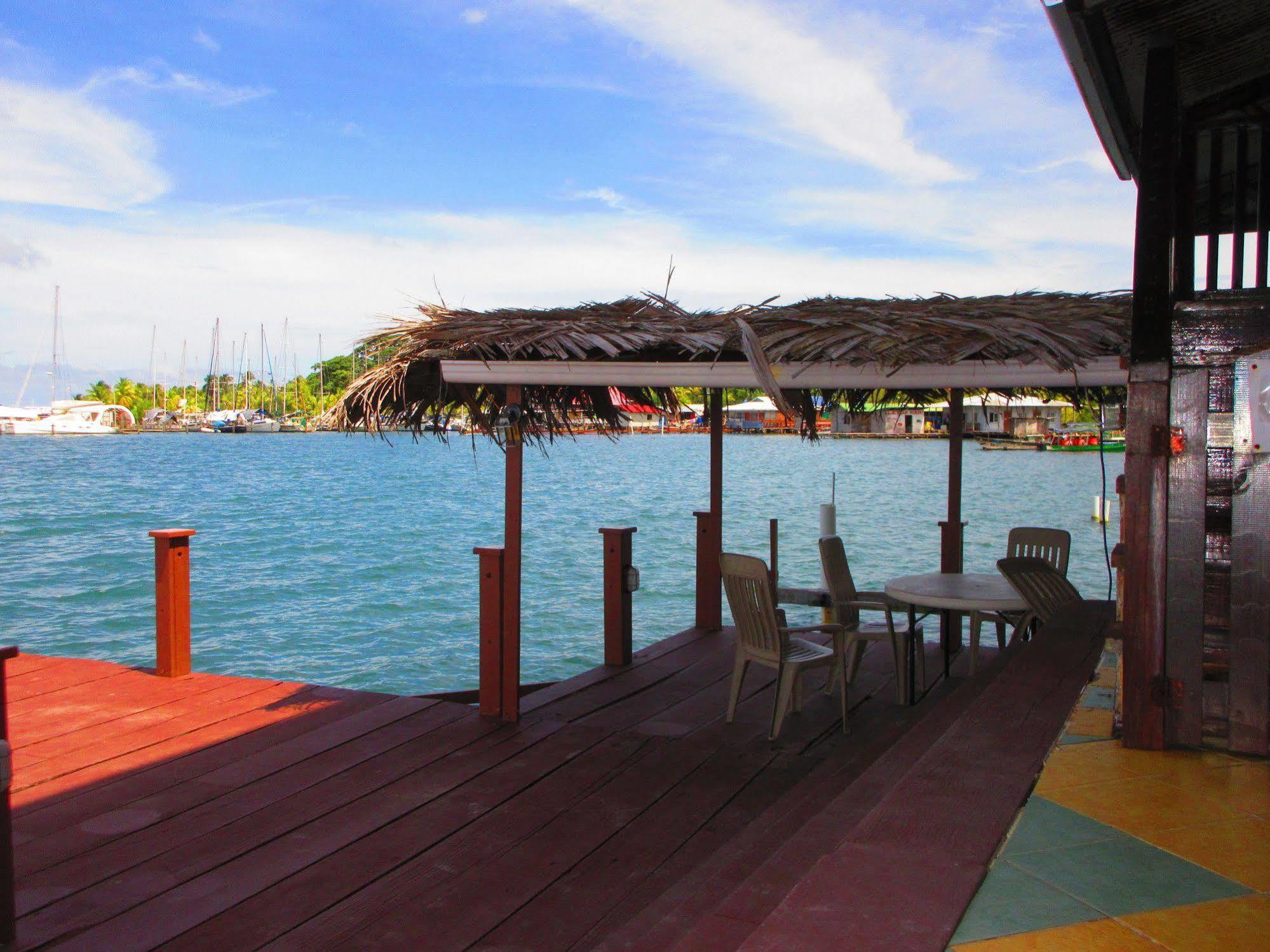Los Balcones Over The Sea Hotel Bocas del Toro 外观 照片