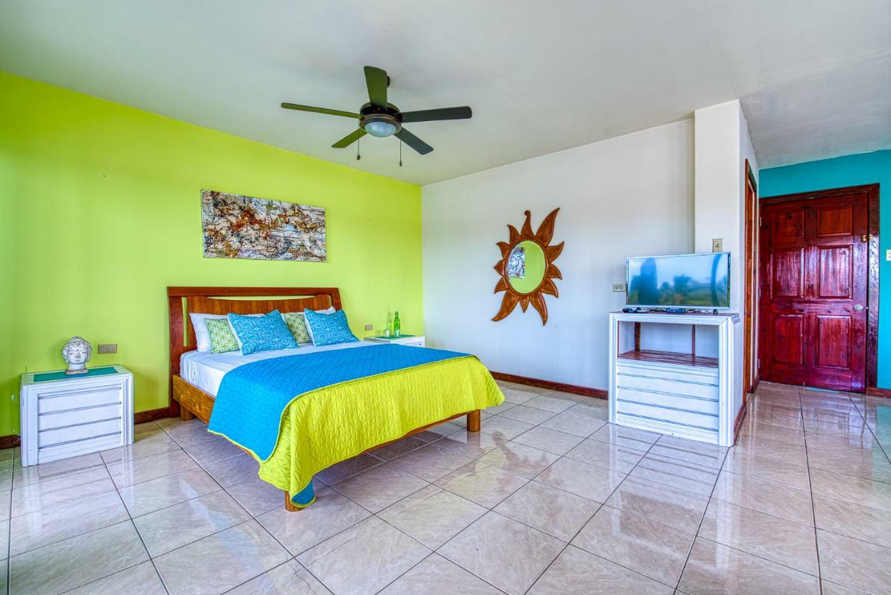 Los Balcones Over The Sea Hotel Bocas del Toro 外观 照片