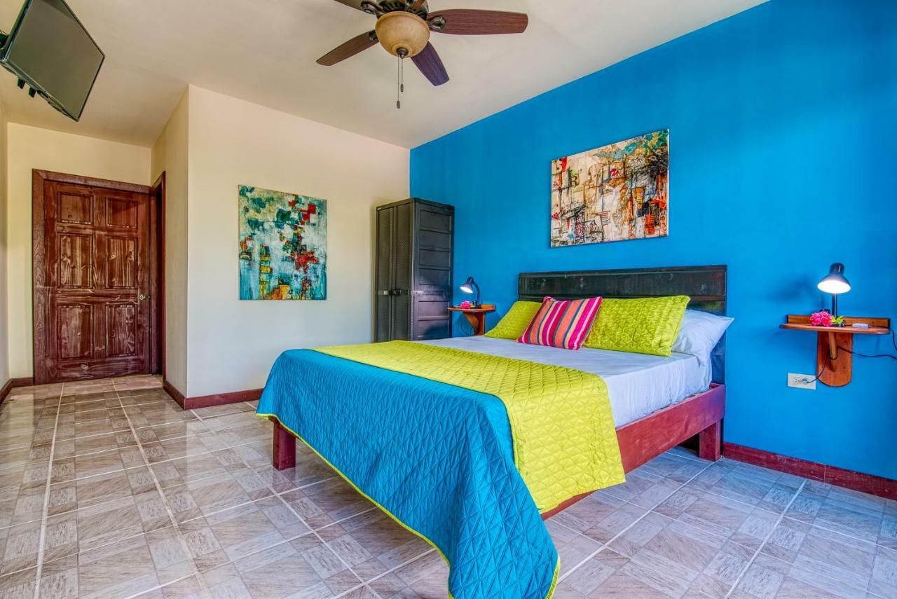 Los Balcones Over The Sea Hotel Bocas del Toro 外观 照片