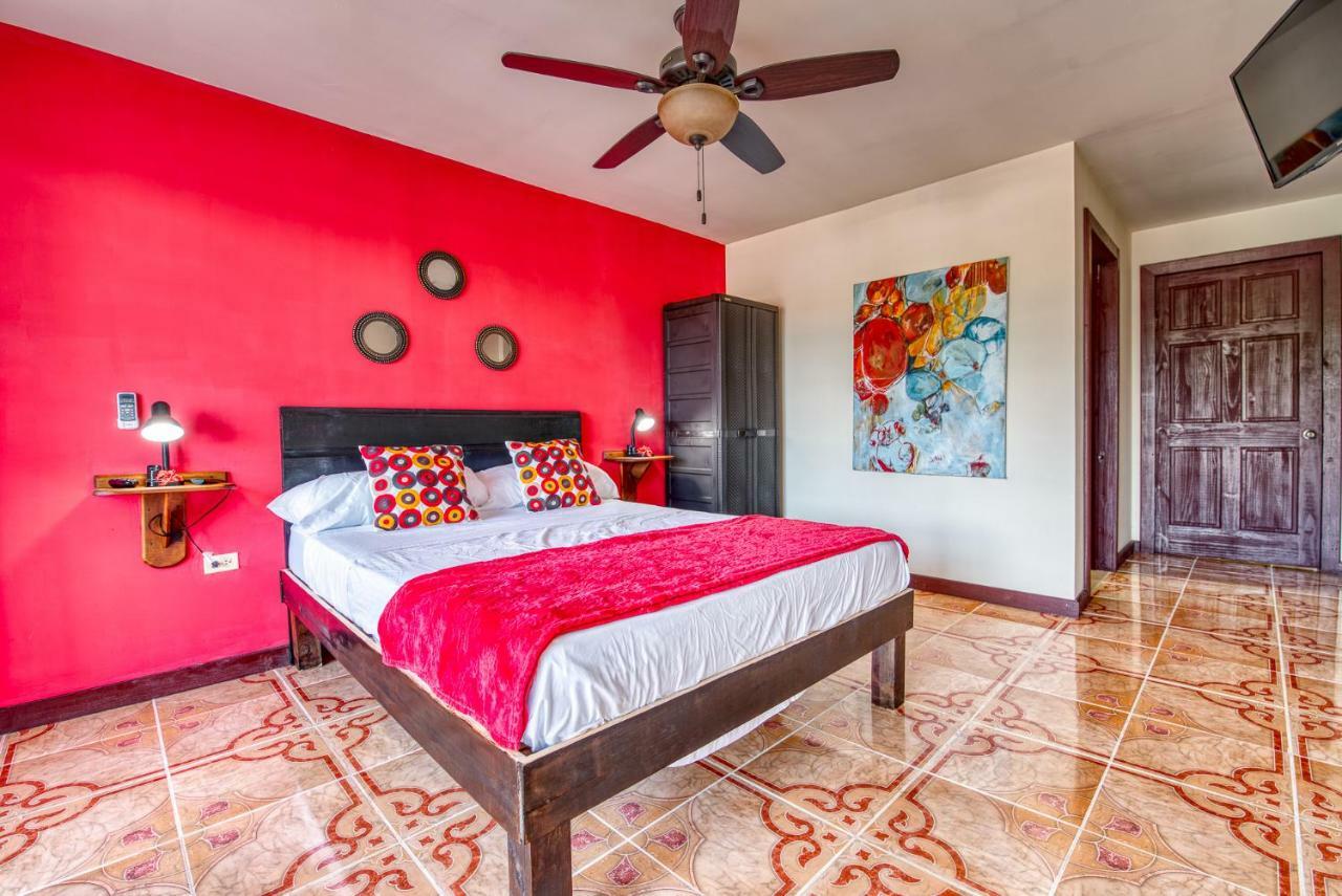 Los Balcones Over The Sea Hotel Bocas del Toro 外观 照片