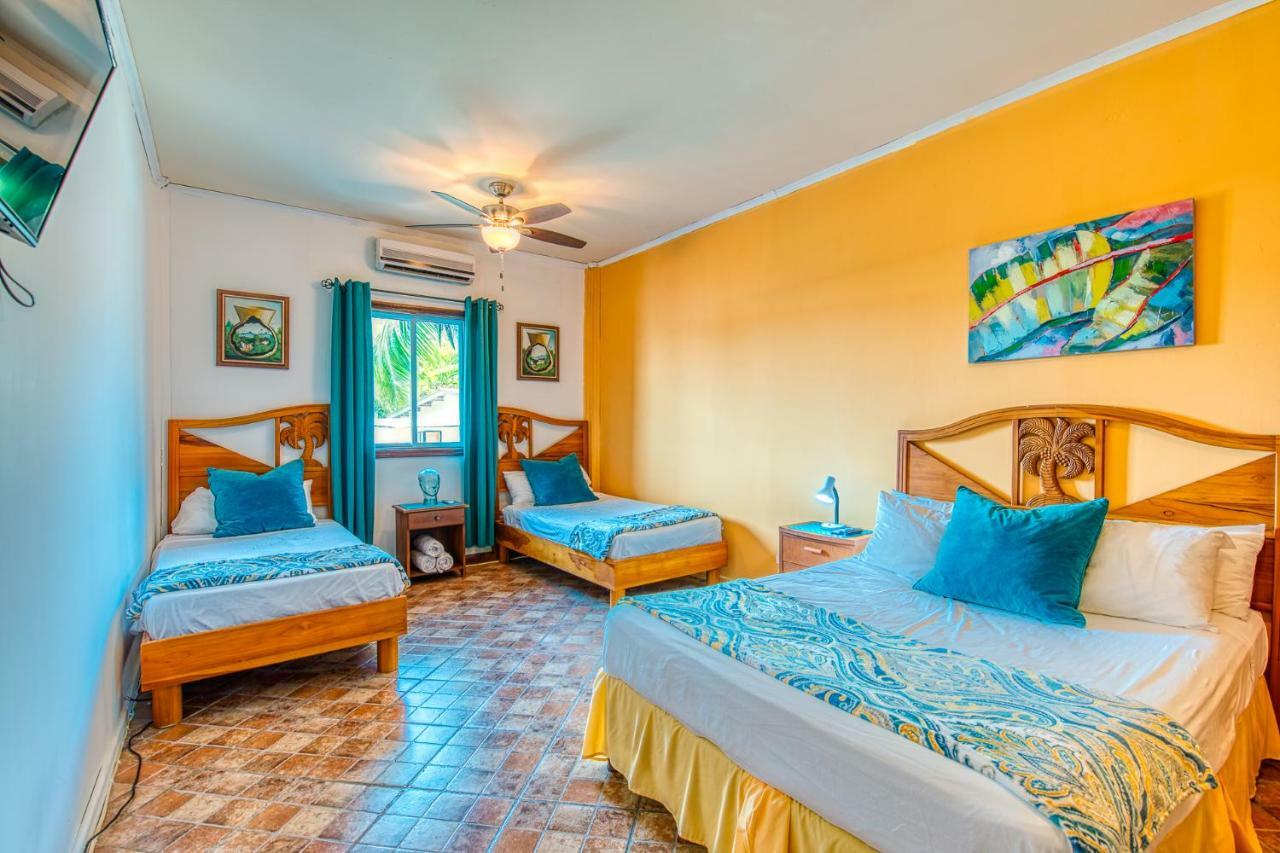 Los Balcones Over The Sea Hotel Bocas del Toro 外观 照片