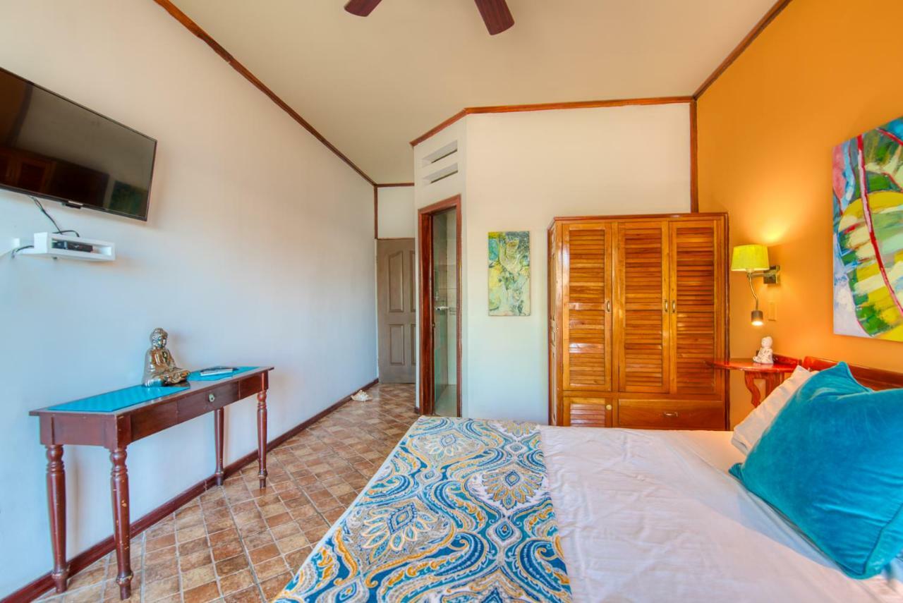 Los Balcones Over The Sea Hotel Bocas del Toro 外观 照片