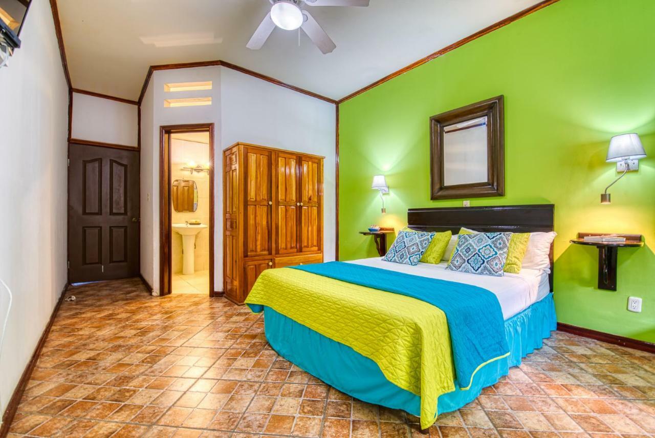 Los Balcones Over The Sea Hotel Bocas del Toro 外观 照片